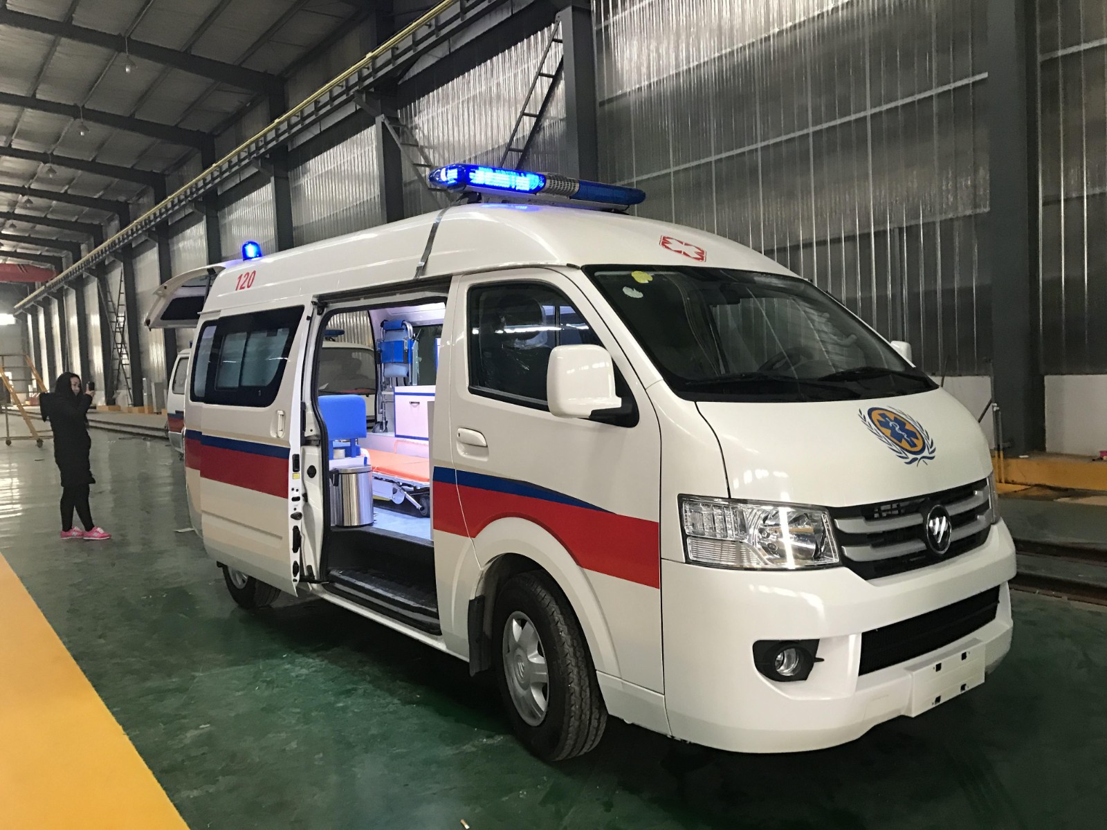 扎兰屯市救护车转院